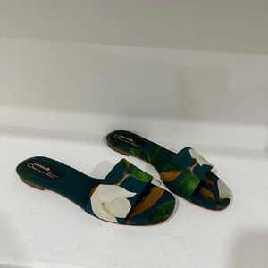 Larroude x Oscar de la Renta Slides